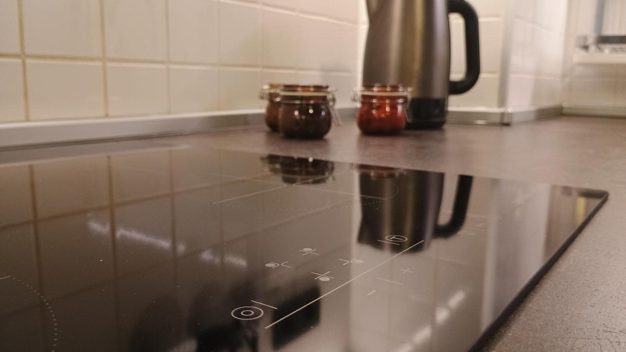Apartment Modern Comfort Near Airport, The Mall, Techpark By Keybox